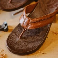 OluKai Hiapo - Rum / Dark Wood -Urban Sneaker Hub 10101 SK63 101