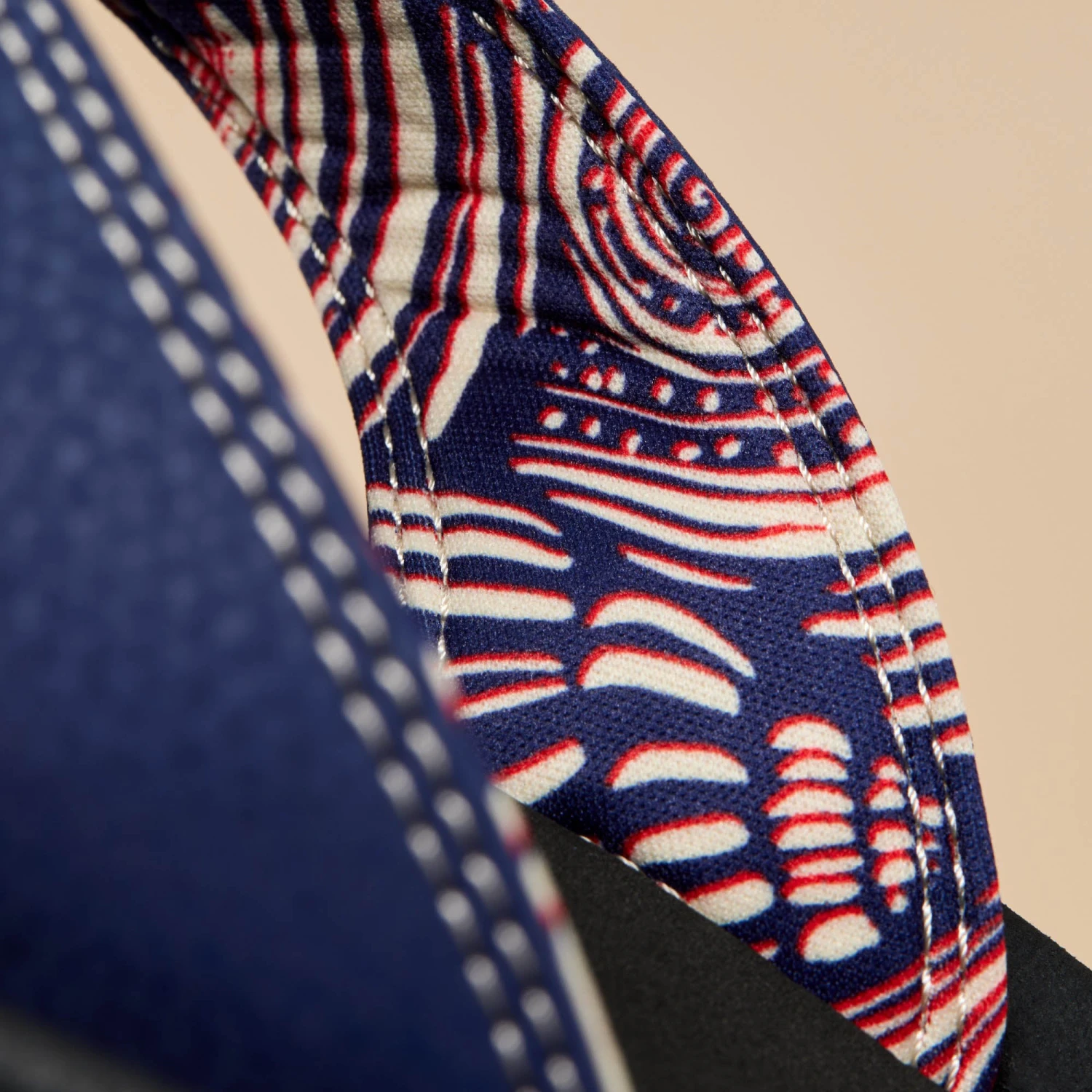 OluKai ‘Ohana - Navy / Onyx 8 OluKai ‘Ohana - Navy / Onyx - Image 6