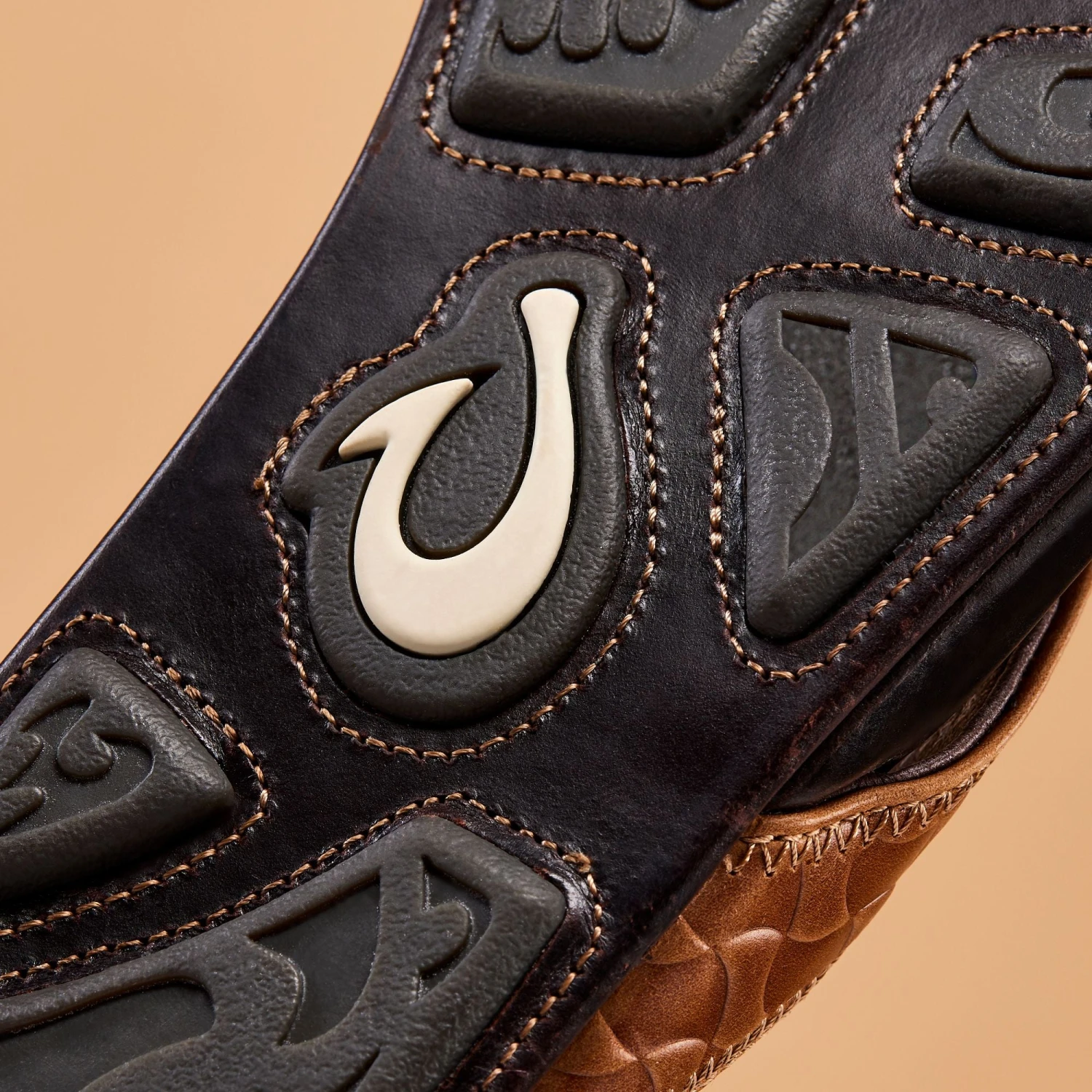 OluKai Hikianalia - Tan / Dark Java 10 OluKai Hikianalia - Tan / Dark Java - Image 8