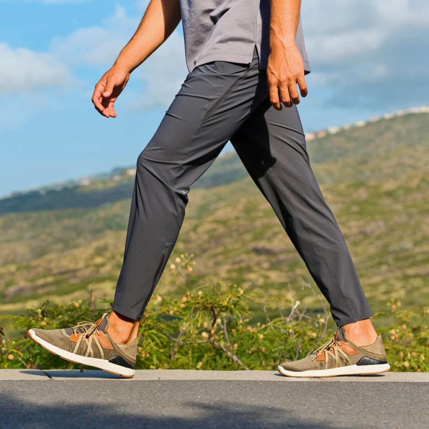 OluKai Mio Lī - Hunter / Lava Rock 4 OluKai Mio Lī - Hunter / Lava Rock - Image 2