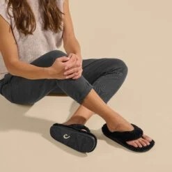 OluKai Kīpe'a Heu - Black 16 OluKai Kīpe'a Heu - Black -Urban Sneaker Hub 20464 40V2 102 W KipeaHeu BlackBlack