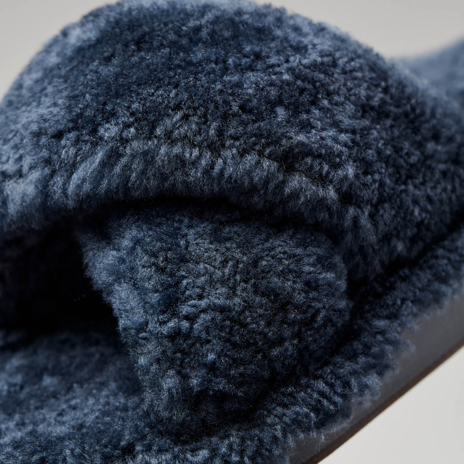 OluKai Hila Heu - Moonlit Ocean 5 OluKai Hila Heu - Moonlit Ocean - Image 3