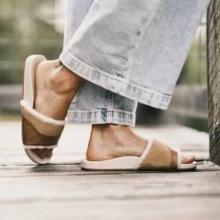 OluKai Hō‘ala Slide - Tan / Puka 14 OluKai Hō‘ala Slide - Tan / Puka -Urban Sneaker Hub 20523 346A 202