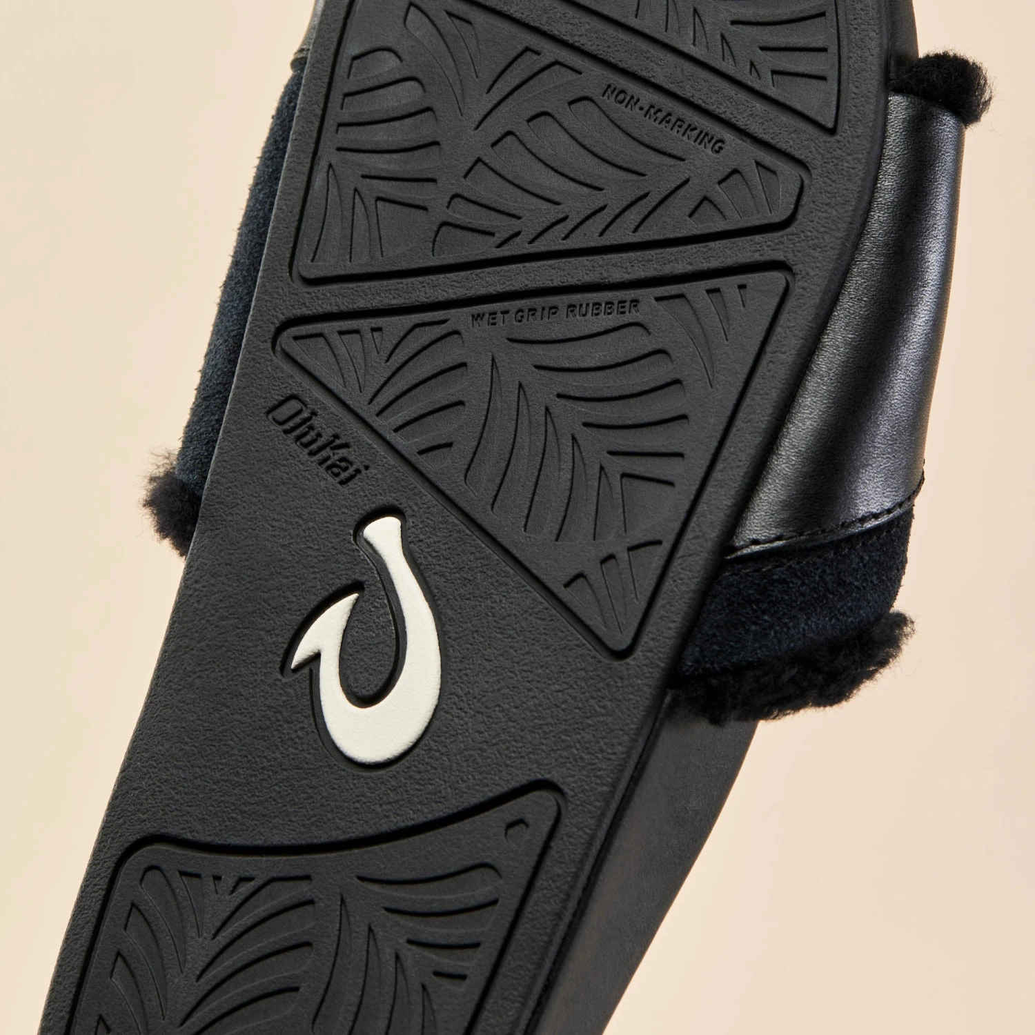 OluKai Hō‘ala Slide - Black 10 OluKai Hō‘ala Slide - Black - Image 8